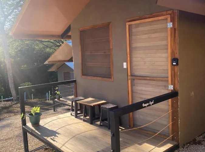 Del Bosque Lodge *